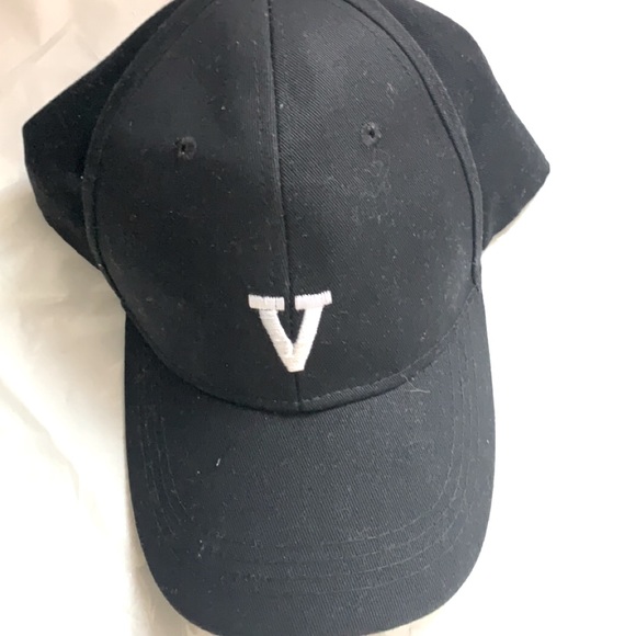 New hat - Picture 3 of 3